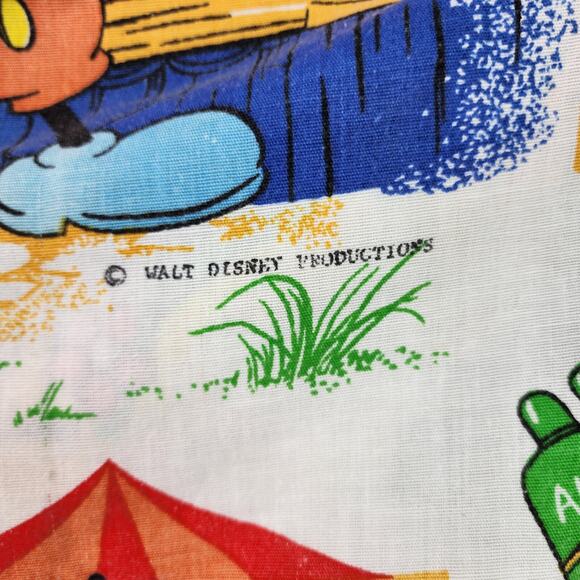 Vtg Walt Disney Productions Mickey Mouse “At the Fair” Lightweight Twin Bedsprea - Picture 8 of 10